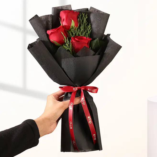 Fresh floral bouquet design by Poppy Florists