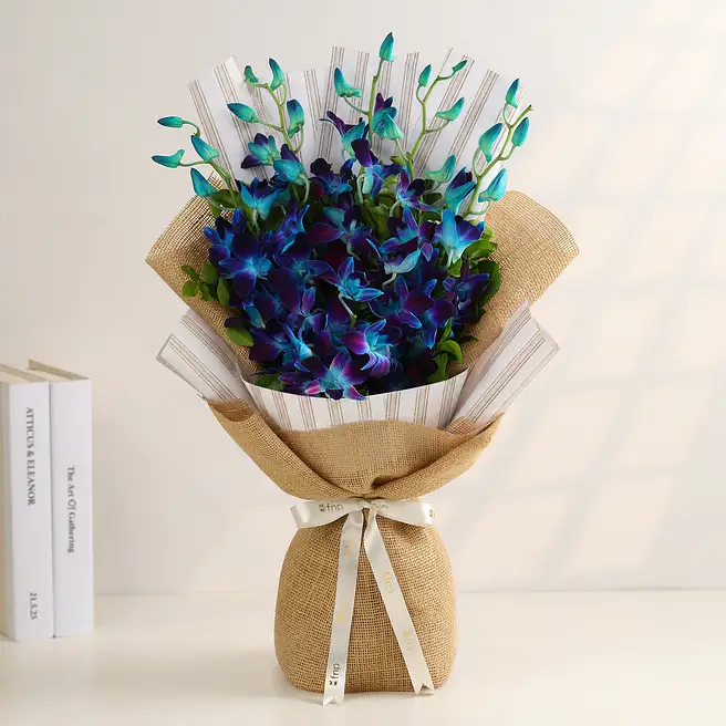 Women's Day flower bouquet in Valasaravakkam